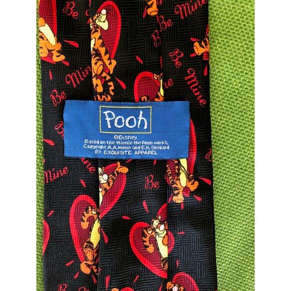 Men's DISNEY Tigger "Be Mine" Necktie - Picture 3 of 4